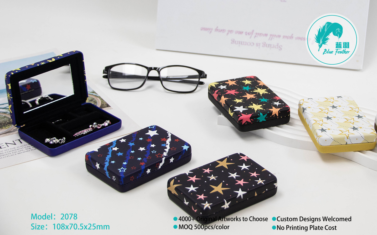 Star Pattern Hard Shell Jewelry Organizer Box with Multiple Compartments for Rings and Earrings